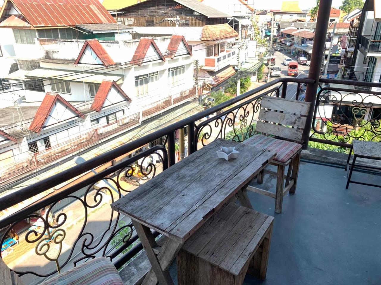 J Giant Hostel Chiang Mai Eksteriør bilde