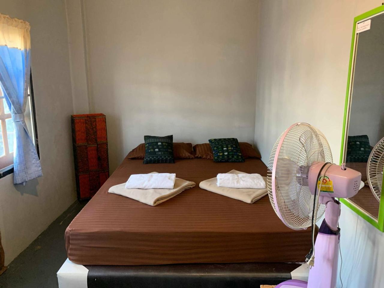J Giant Hostel Chiang Mai Eksteriør bilde