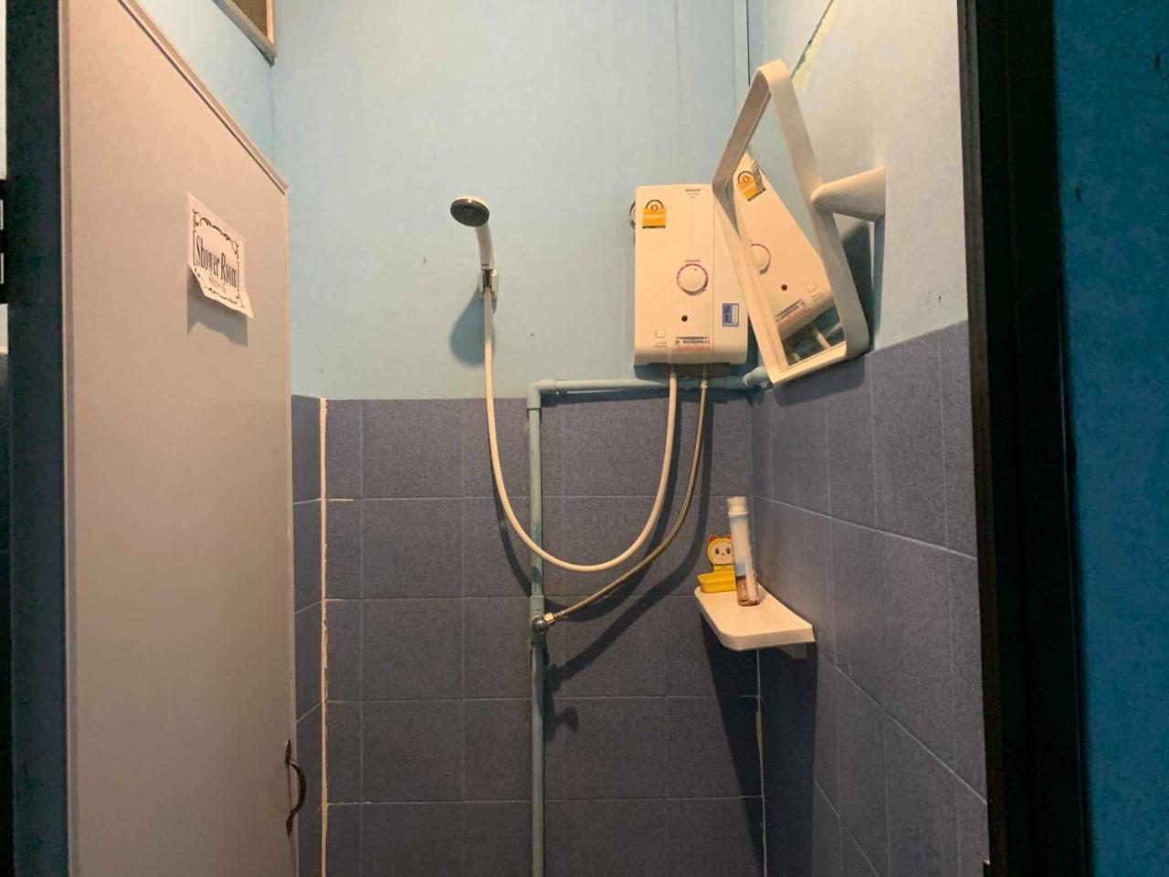 J Giant Hostel Chiang Mai Eksteriør bilde